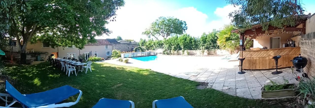 Les Dodos De Rose Bed and Breakfast Doué-la-Fontaine Exteriör bild