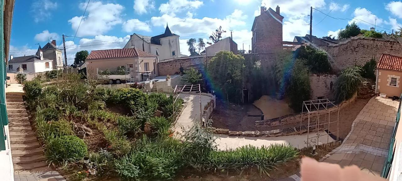 Les Dodos De Rose Bed and Breakfast Doué-la-Fontaine Exteriör bild