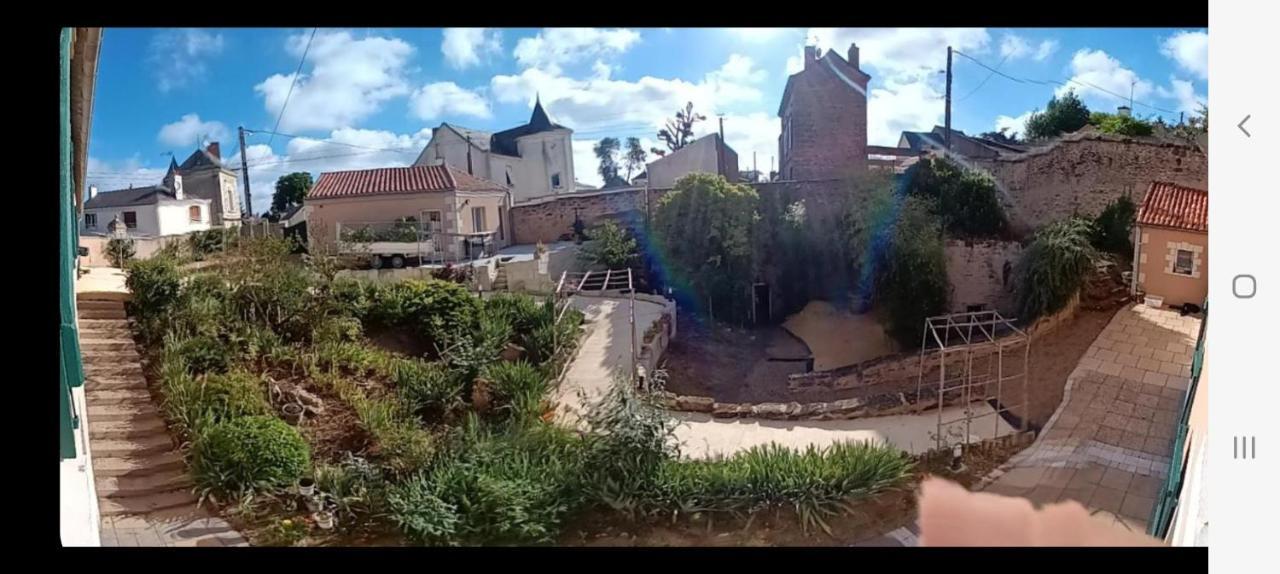 Les Dodos De Rose Bed and Breakfast Doué-la-Fontaine Exteriör bild